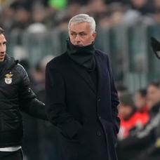Mourinho'nun Benfica's� Devler Ligi'nde �st turu mucizelere b�rakt�!
