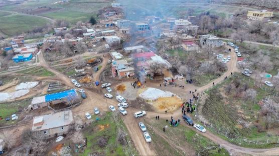 Önceki kaybolduğunda mezarlıkta bulunmuştu: 2 çocuk annesi her yerde aranıyor