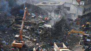 Pakistan'da yang�n facias�! �l� say�s� 67'ye y�kseldi