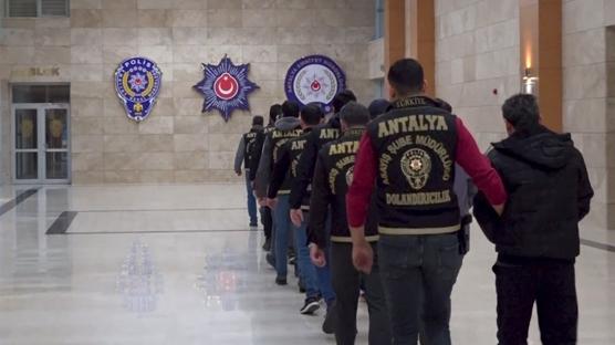 'Savc�y�m' yalan�yla 16 milyonluk vurgun: Doland�r�c�lar tutukland�