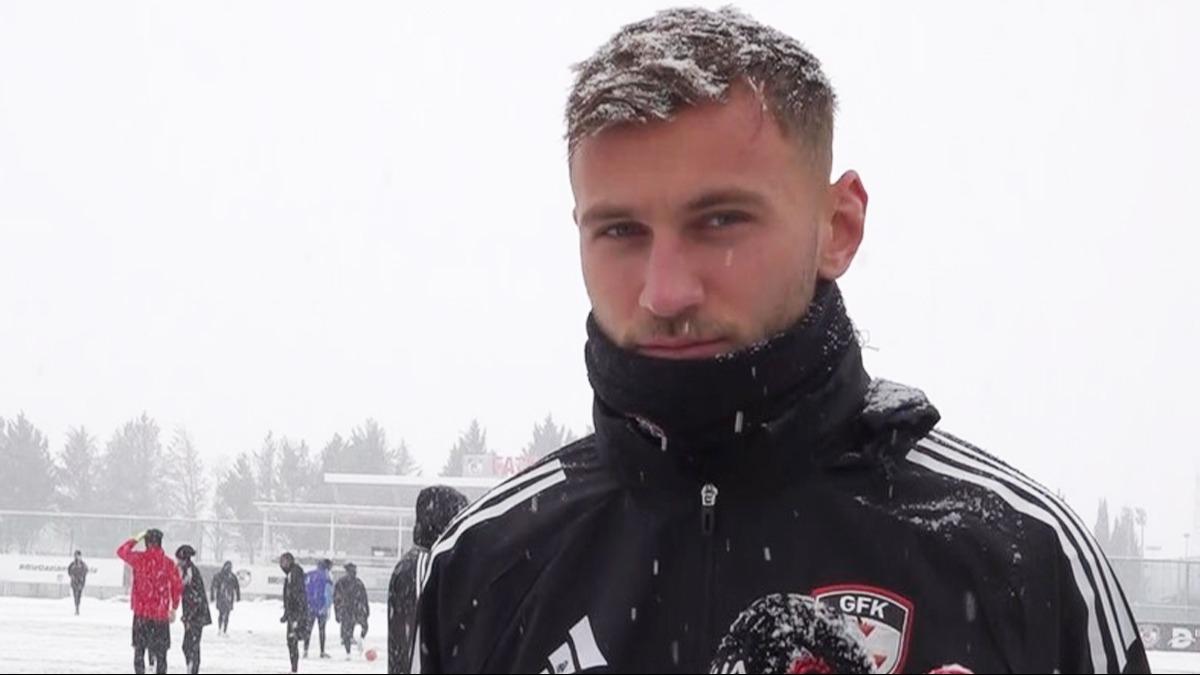 Dragu�'tan duygusal d�n��: Sanki hi� ayr�lmam���m gibi kar��land�m