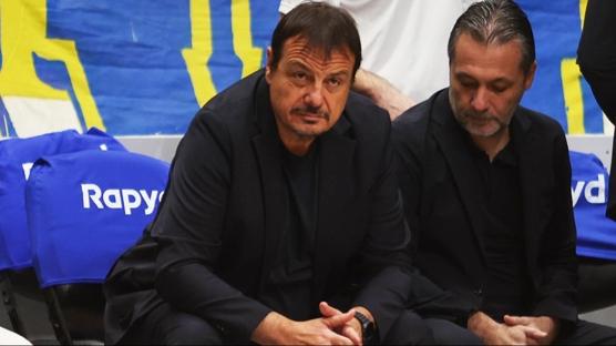Ergin Ataman'a �srail'de �irkin sald�r�