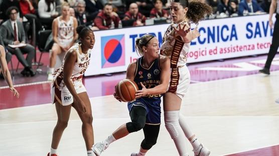 Fenerbah�e Opet, �talyan rakibi kar��s�nda zorlanmad�