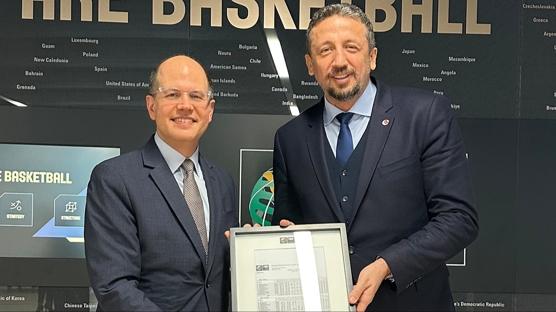 Hidayet T�rko�lu'ndan FIBA Genel Sekreteri Zagklis'e ziyaret