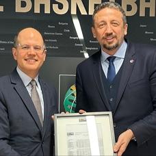 Hidayet T�rko�lu'ndan FIBA Genel Sekreteri Zagklis'e ziyaret