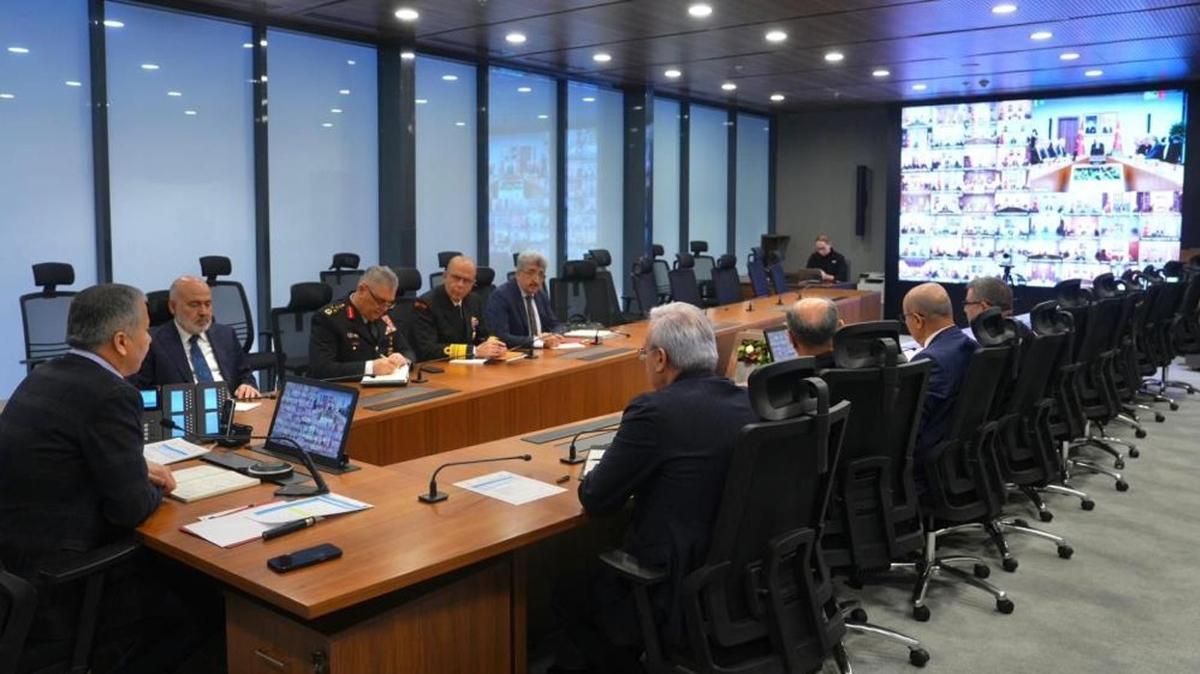 ��i�leri'nde kritik toplant�: 81 il ayn� masada bulu�tu