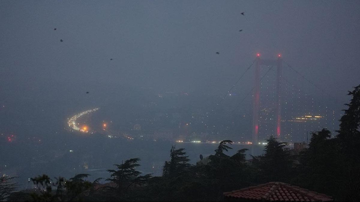 �stanbul'da sis alarm�: G�r�� mesafesi baz� il�elerde d��t�