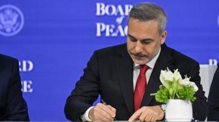 Kal�c� bar�� i�in tarihi ad�m! Bakan Fidan'dan 'Gazzelilerle omuz omuza' mesaj�