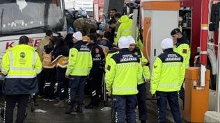 Kuzey Marmara Otoyolu'nda feci kaza! Otobüsün altında kaldılar cansız bedenleri çıktı