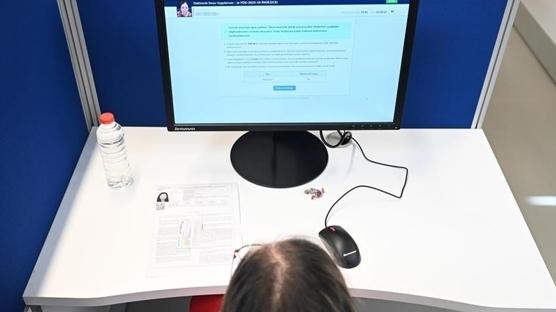 �SYM, y�l�n ilk s�nav�n� yar�n e-YDS ile yapacak