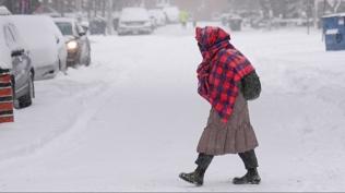 ABD'de kar f�rt�nas� hayat� olumsuz etkiliyor: 95 binden fazla ki�i elektriksiz kald�