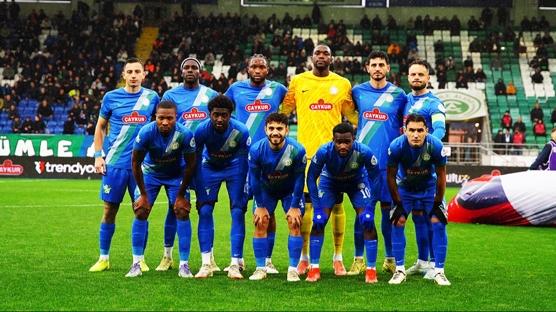 �aykur Rizespor evinde 3 puan pe�inde