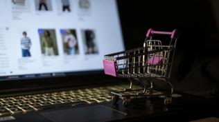 E-ticarette devlet destekli d�n���m d�nemi: Merkez kentler belirlenecek