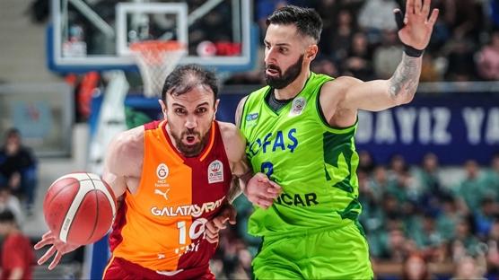 Galatasaray Bursa'da rahat kazand�