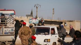 2 ayr� k�rsalda insani koridor a��ld�