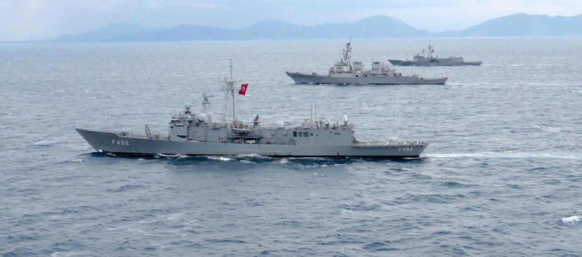 T�rkiye'nin NAVTEX'i dengelerini bozdu! 25. meridyenin do�usu kapat�ld�