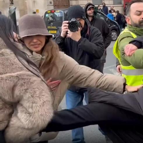 YPG yanda�lar� �ngiltere'de ter�r estirdi: Vatanda�lara sald�rd�lar