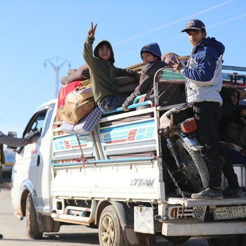 �nsani koridordan ge�i�ler ba�lad�