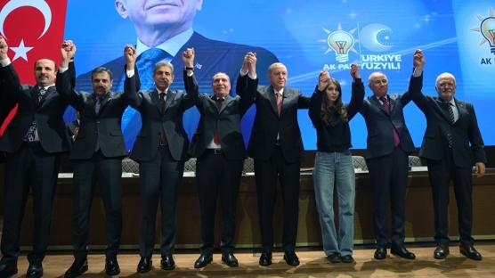 Rozetlerini Ba�kan Erdo�an takt�