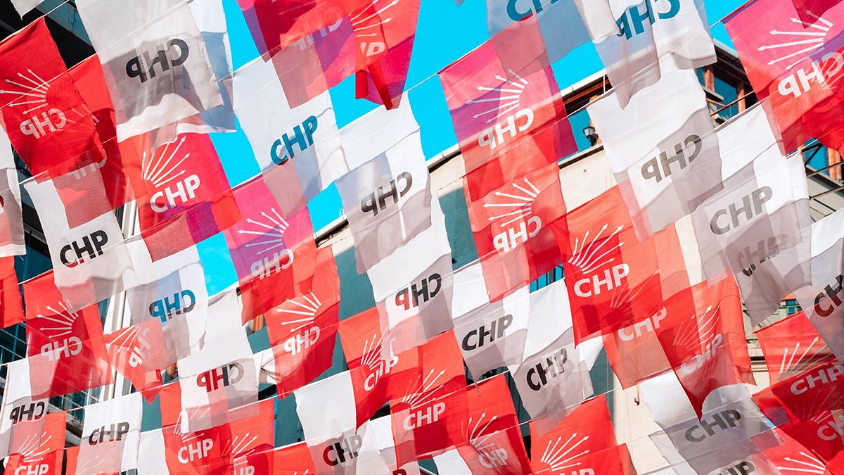 CHP'nin çözülemeyen kimlik çıkmazı