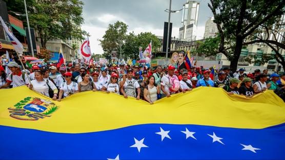 Venezuela'da Maduro i�in serbest b�rakma �a�r�lar� s�r�yor