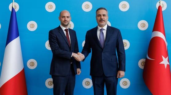 Ankara'da kritik g�r��me! Bakan Fidan, Frans�z mevkida�� Barrot ile bir araya geldi