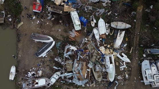 Antalya'y� f�rt�na, sel ve hortum vurdu: Tekneler s�r�klendi, yaralananlar oldu