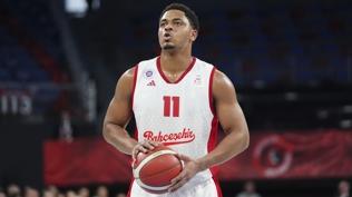 Bah�e�ehir Koleji yar�n sahas�nda Aris'i a��rlayacak