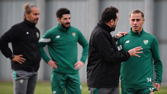 Bursaspor, Arnavutk�y ma��na haz�r