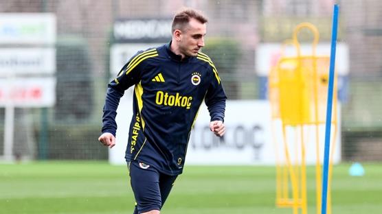 Fenerbah�e, FCSB ile oynayaca�� ma��n haz�rl�klar�na ba�lad�