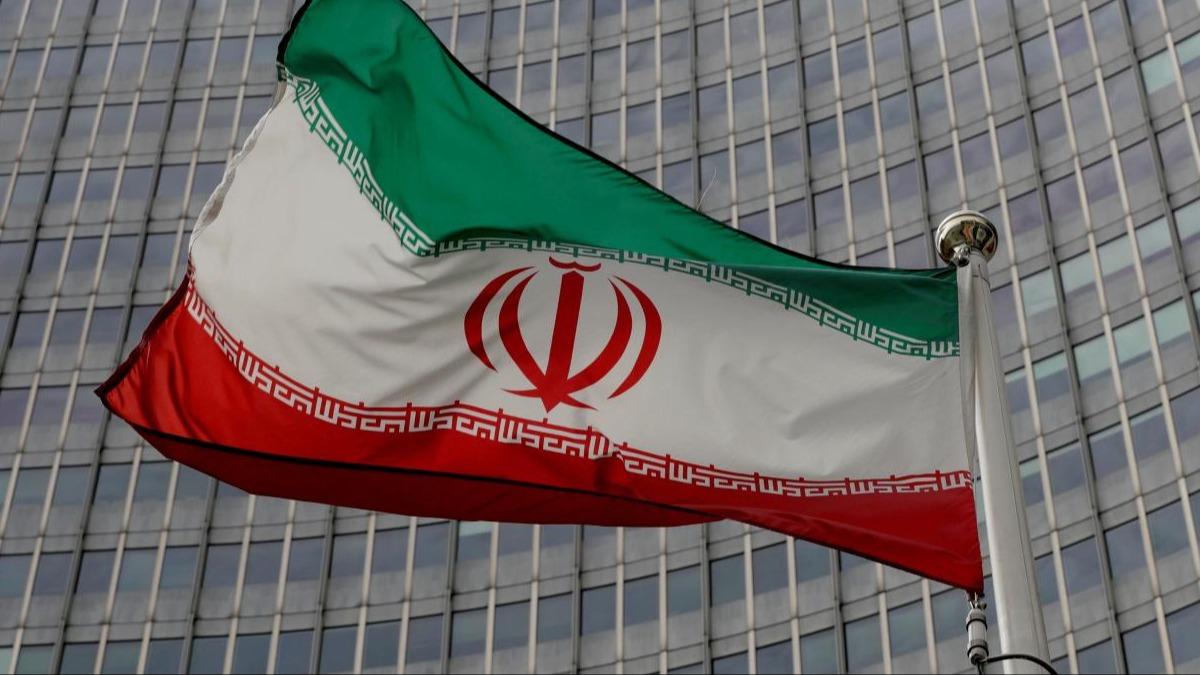 İran'da 9 ayda 108 Starlink uydu terminali ele geçirildi