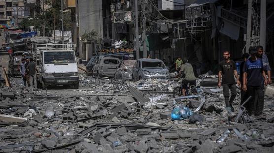 �srail'in Gazze'ye sald�r�lar�nda can kayb� 71 bin 662'ye y�kseldi