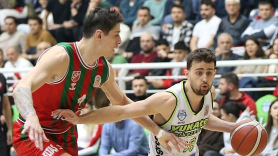 Kar��yaka son anlarda y�k�ld�