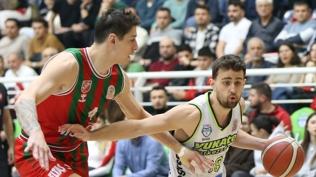 Kar��yaka son anlarda y�k�ld�