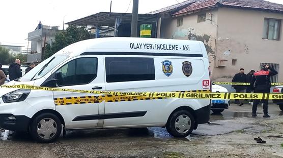 Manisa'da deh�et anlar�: Sokak ortas�nda e�ini vurdu