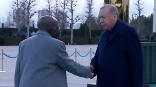 Cumhurba�kan� Erdo�an resmi t�renle kar��l�yor