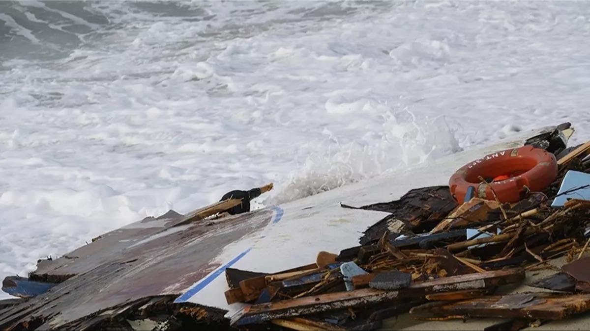 Umman'da Fransız turistleri taşıyan botun devrilmesi sonucu 3 kişi öldü
