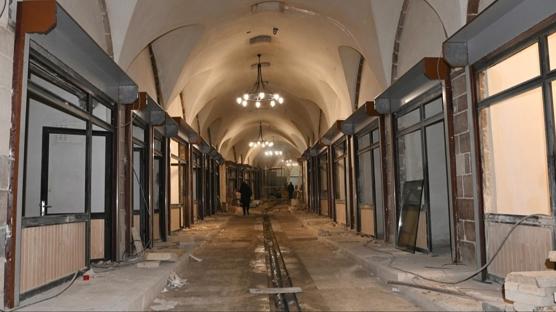 Depremin izleri siliniyor: Tarihi �ar��'da sona do�ru