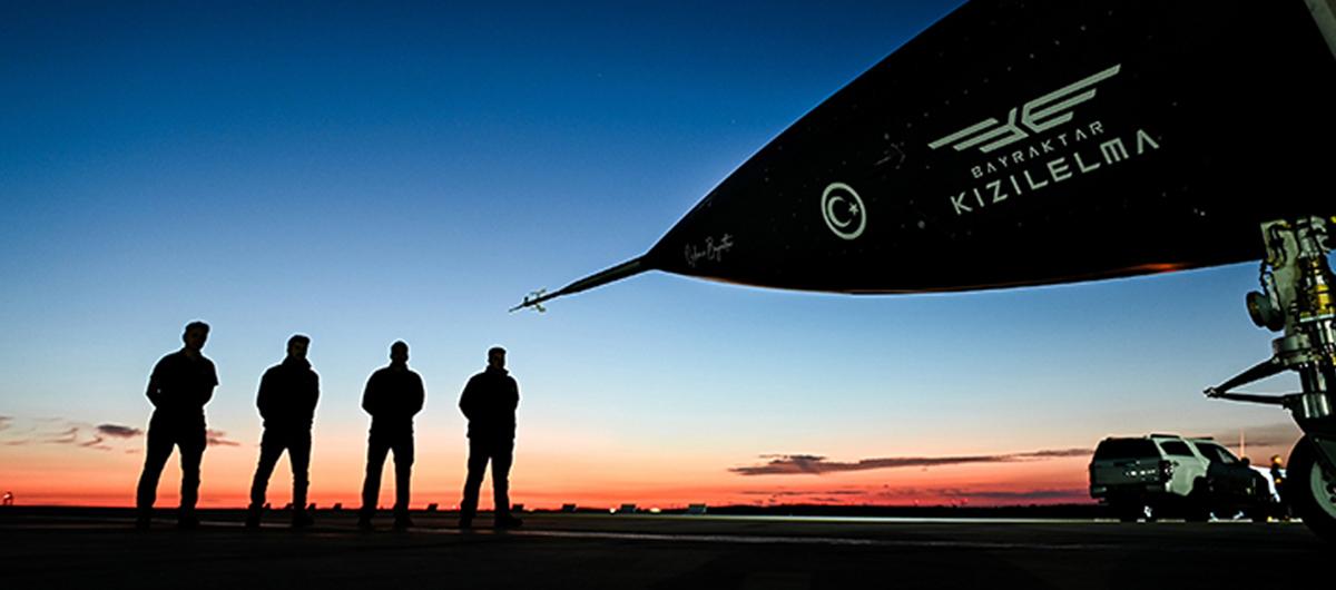 Gelecekteki hedefleri i�in KIZILELMA'y� i�aret etti: D�nyadaki en ileri teknolojinin zirvesinde