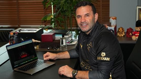 Okan Buruk, AA'n�n 'Y�l�n Kareleri' oylamas�na kat�ld�