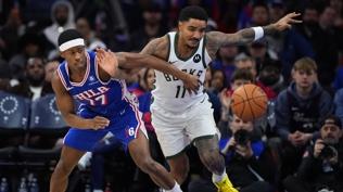 Philadelphia 76ers, evinde Milwaukee Bucks'� devirdi