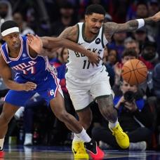 Philadelphia 76ers, evinde Milwaukee Bucks'� devirdi
