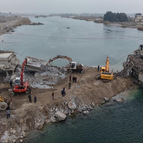 Ter�ristlerin y�kt��� k�pr�lere tadilat! Suriye yeniden in�a ediliyor