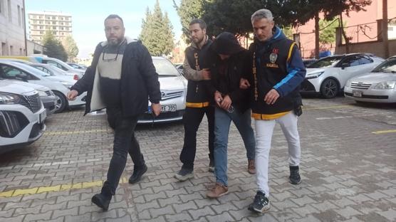 Uzakla�t�rma karar� vard�! Bo�anma a�amas�ndaki e�ini ac�madan katletti