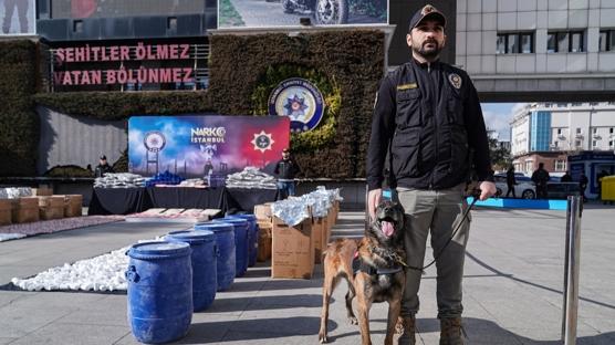 Zehir tacirlerine darbe