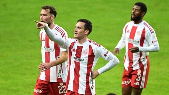 Antalyaspor yar�n evinde Trabzonspor'u konuk edecek