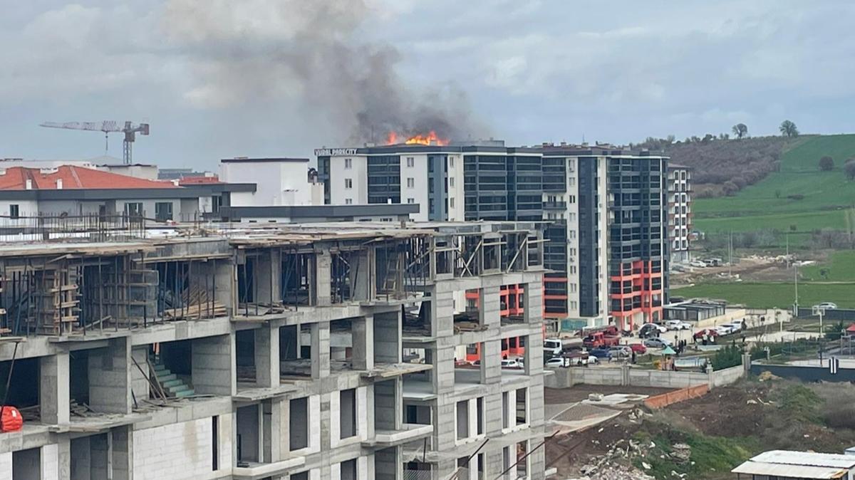 �anakkale'de korkutan yang�n: Ekiplerin m�dahalesiyle s�nd�r�ld�