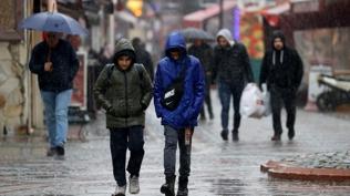 Edirne'de sa�anak facias�: Evlere su bast�, ara�takiler mahsur kald�