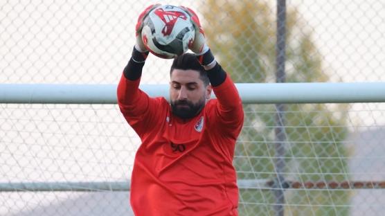 Elaz��spor ayr�l��� duyurdu