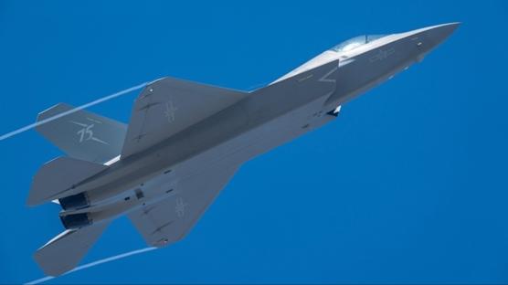 18 adet J-20 haz�rl��� ba�l�yor